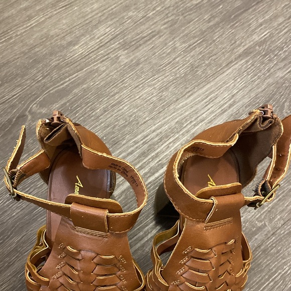 American eagle heeled shoes - Picture 4 of 6